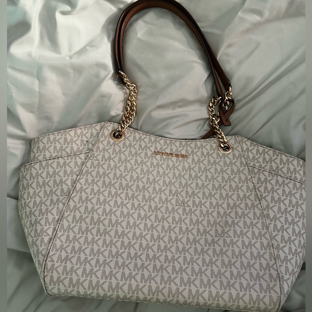 Michael Kors Vanilla Signature Shoulder Bag